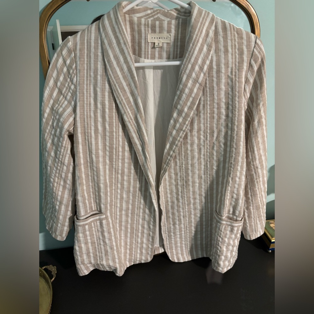 Promesa Linen Blazer